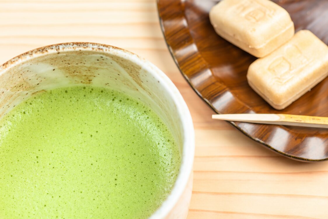 Tipos de té verde: ¿Cómo explicar la diferencia entre el ʻsenchaʼ y el ʻgyokuroʼ? 