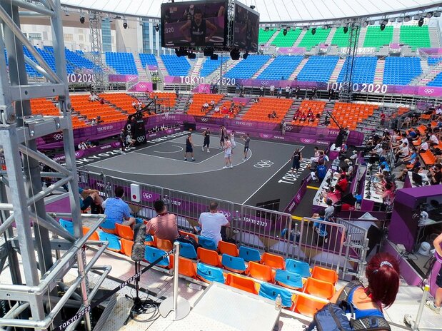 観客のいないバスケットボール3×3の試合風景(山本浩氏提供)