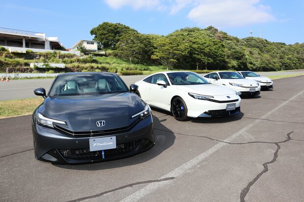 El diseño exterior del nuevo Prelude de Honda se hizo sobre la imagen de un planeador que se desliza por el aire. Llama la atención su silueta ancha y baja. (Fotografía del autor del artículo)