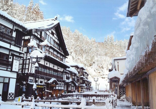 白雪皚皚的溫泉小鎮別有韻味(尾花澤市商工觀光科)
