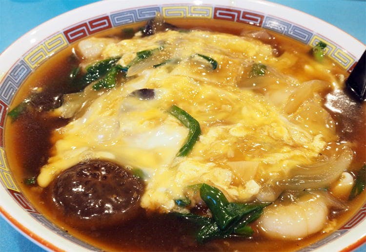 “韭菜鸡蛋面”（1000日元/含税）