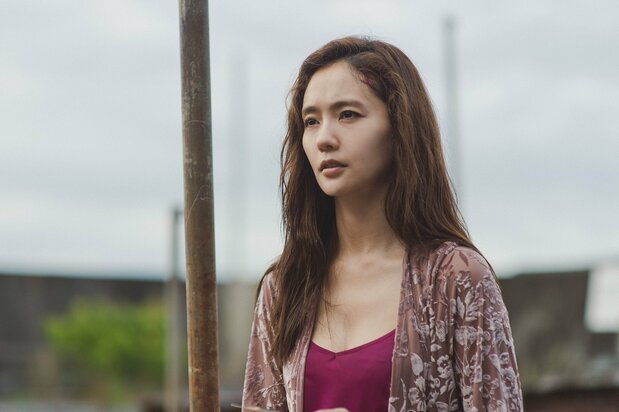 市子の母・川辺なつみを演じる中村ゆり ©2023 映画「市子」製作委員会