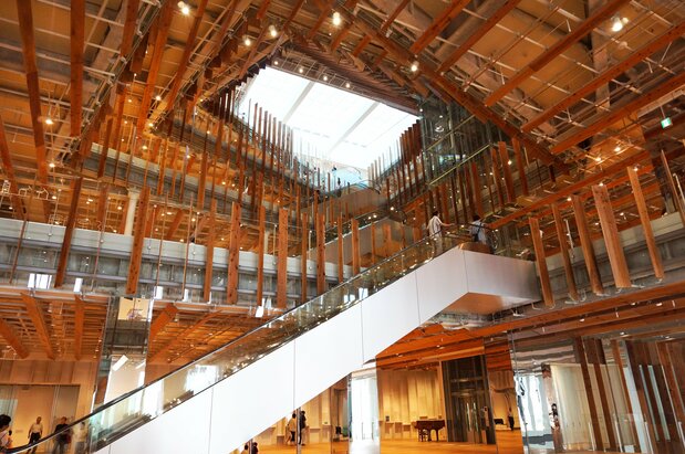 The interior of Toyama Glass Art Museum. (Courtesy Toyama City Kankō Association)