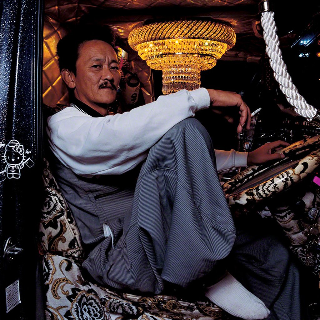 Kojima-san photographié dans son camion « Mayumimaru », à Tokyo