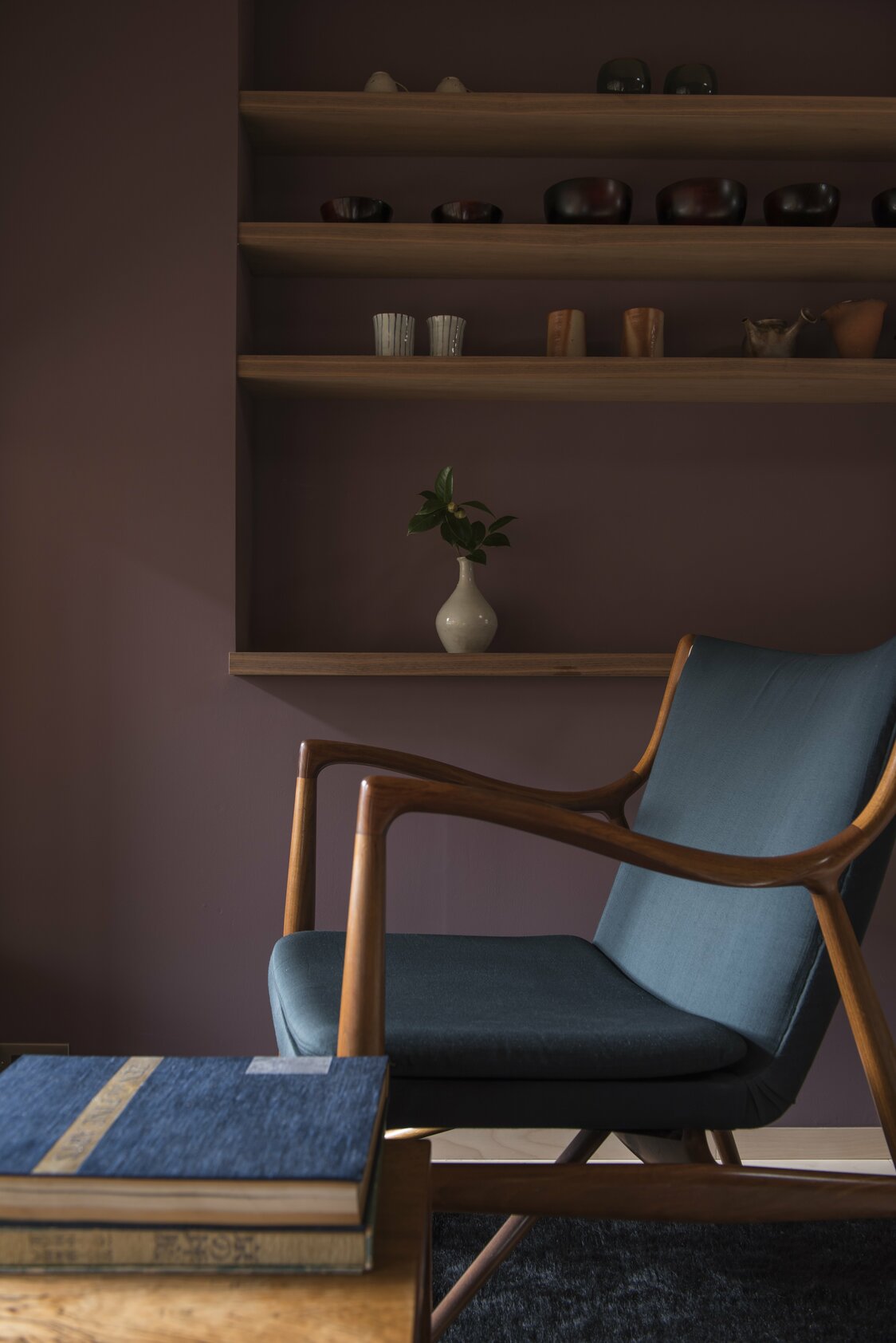 Le mobilier représente leur idéal de beauté fonctionnelle.