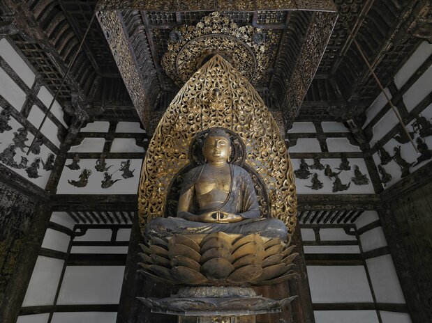 Es la única estatua budista que sobrevive hasta nuestros días de la que se ha podido comprobar la autoría de Jōchō. (Fotografía: Byōdōin)