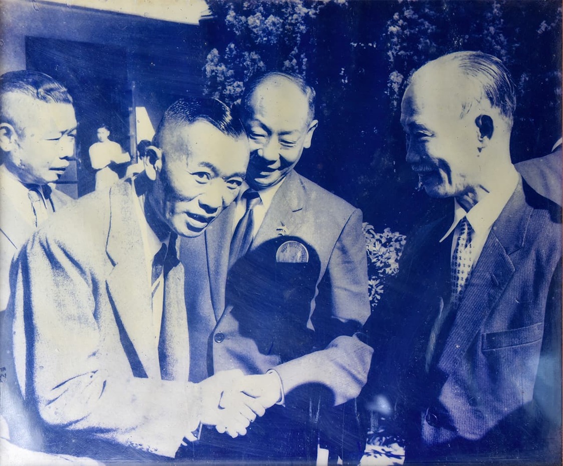 Liao Jianfu (left) in an undated photo. (Courtesy of Fukumoto Shūgo)
