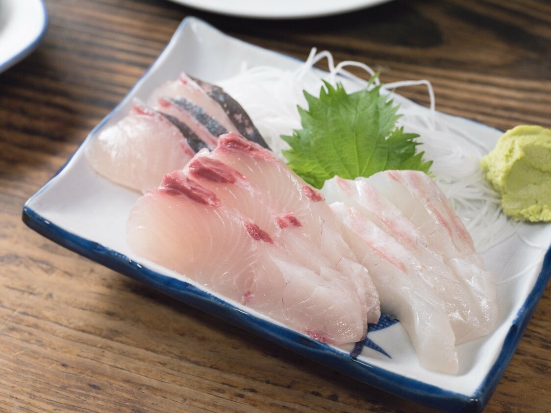 「さしみ3種」830円　写真：松園多聞