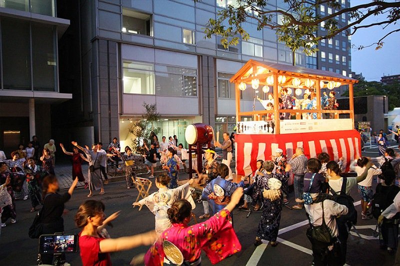 全城笼罩在祭典氛围中（图片提供：仙台七夕祭协赞会）