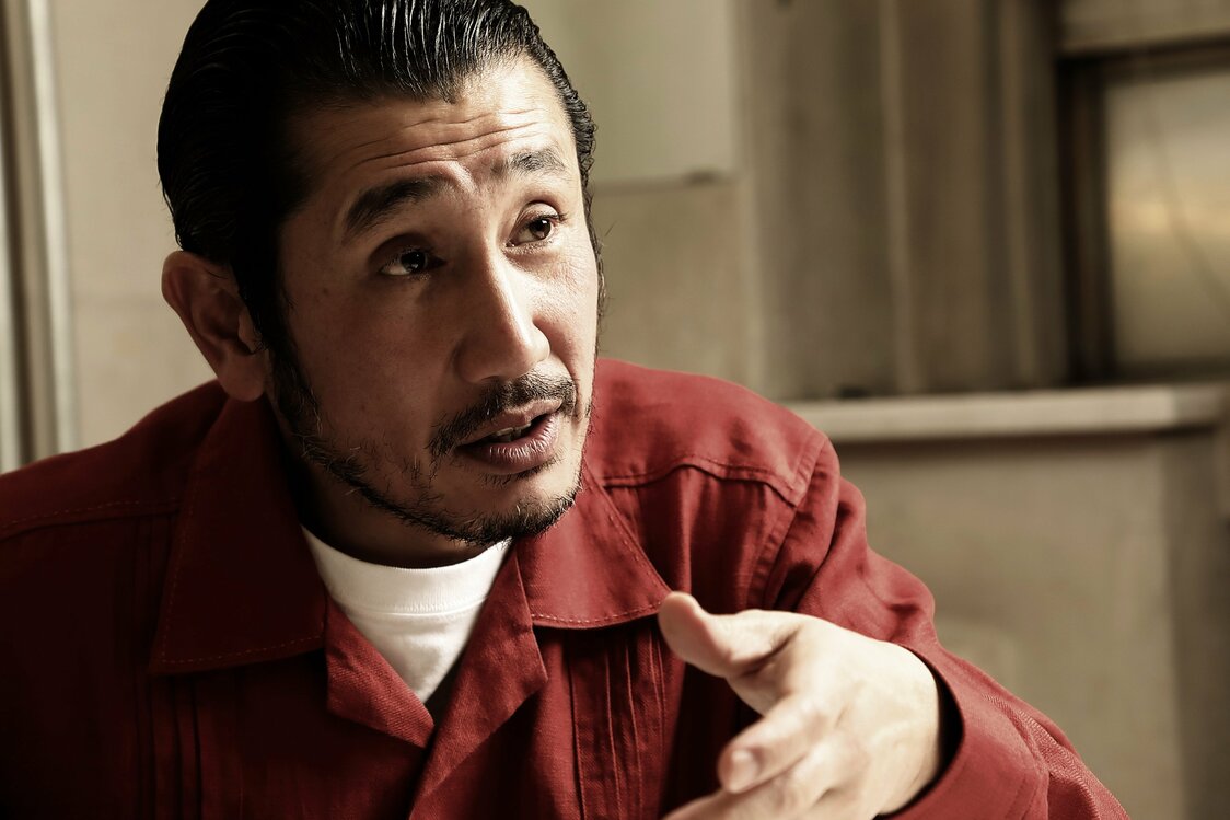 反省しないお父さんに捧ぐ：映画『酔うと化け物になる父がつらい』渋川清彦＆片桐健滋監督インタビュー