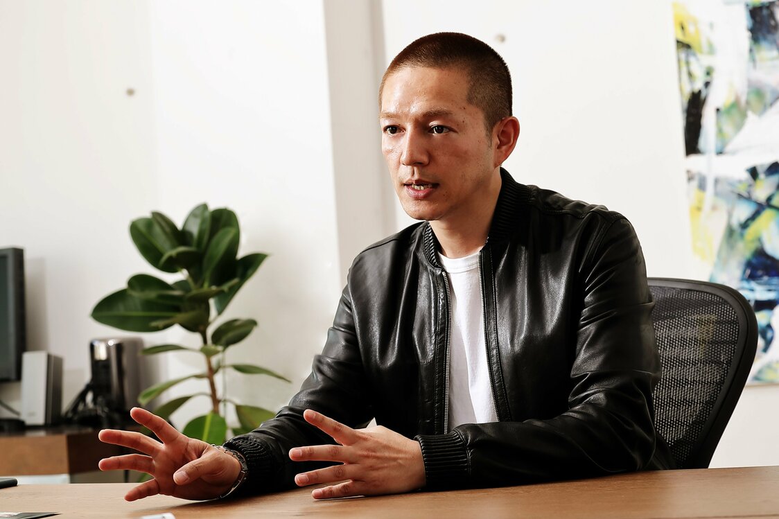 映画『コンプリシティ／優しい共犯』 近浦啓監督インタビュー：「外国人技能実習生の姿が自分に重なった」