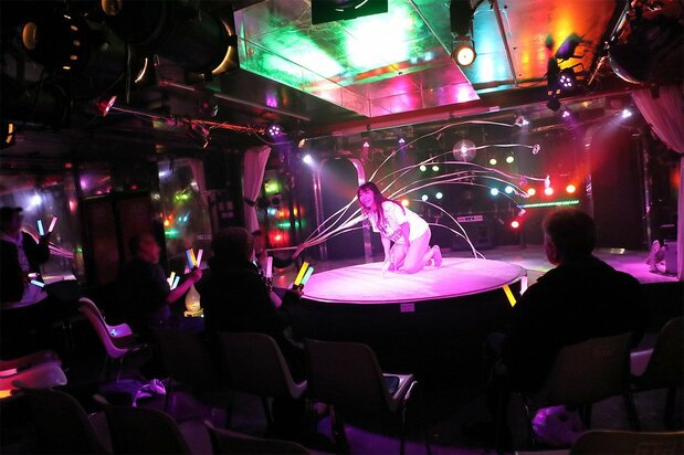 倖田李梨在“Live Theater 栗桥”演出(2019年1月28日,摄于埼玉县久喜市 ©花井智子)