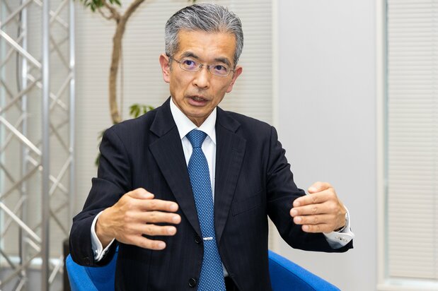 矢野康治氏