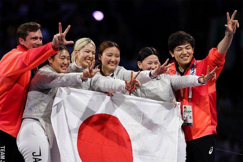 Après avoir perdu face à l’Ukraine, l’équipe nippone a affronté la France pour la médaille de bronze. Takashima Rika est parvenue à toucher six fois de suite son adversaire, et l’écart a été maintenu jusqu’à la fin (45-40). (Reuters)