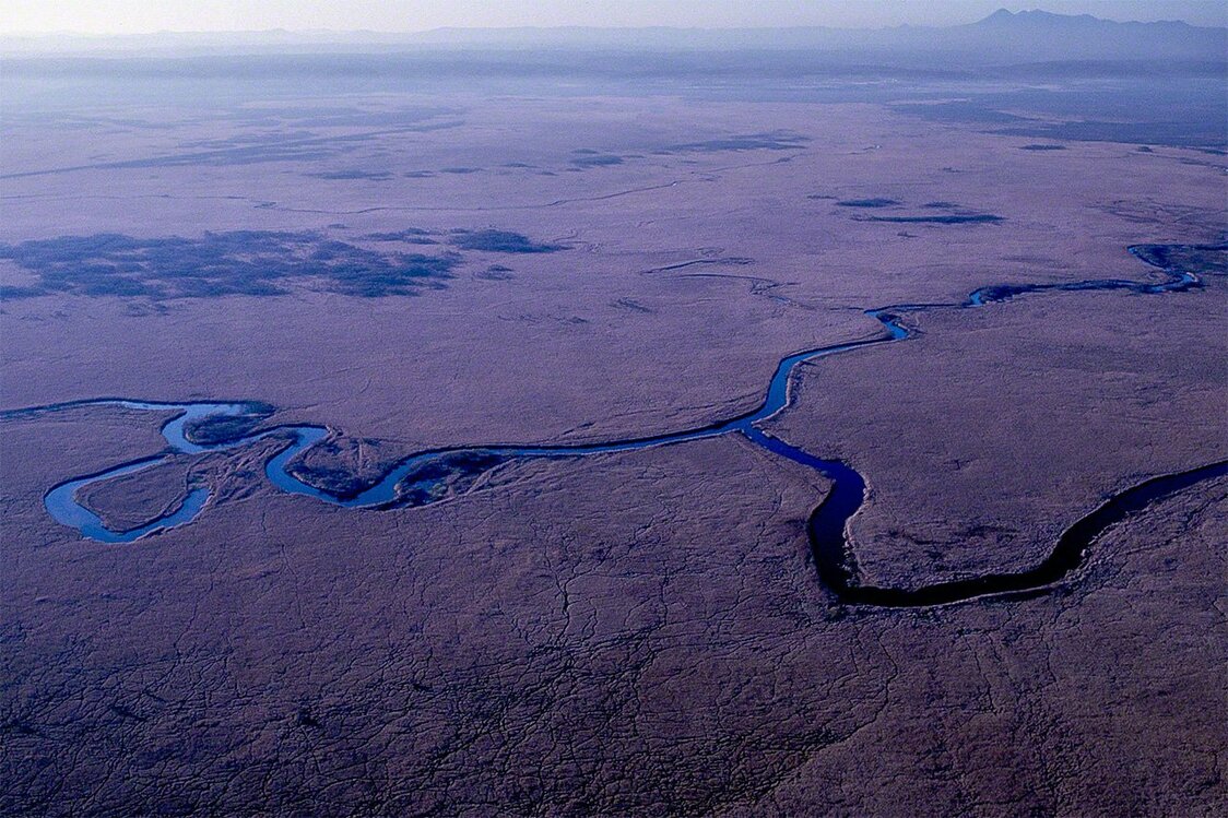 Le fleuve Kushiro serpente à travers la zone humide de Kushiro.