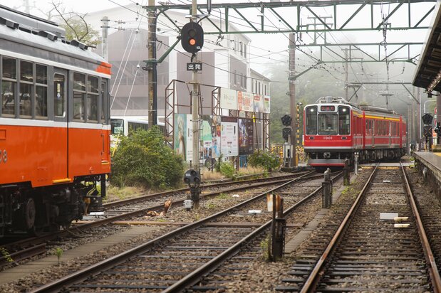 Un tren llegando a la estación Gōra en una prueba el 16 de julio de 2020.