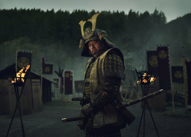 真田广之兼任主角与制作人的《幕府将军》（已于Disney+的Star上架）。华特·迪士尼在全球上架本剧后，播放次数在短短六天时间就达到九百万，也是Disney+（北美的平台是Hulu）历代上架的连续剧中的第一名(c) 2024 Disney and its related entities· Courtesy of FX Networks