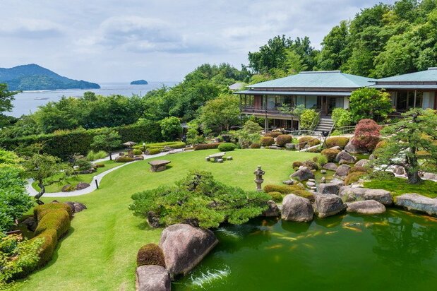 (庭園の宿 石亭提供)