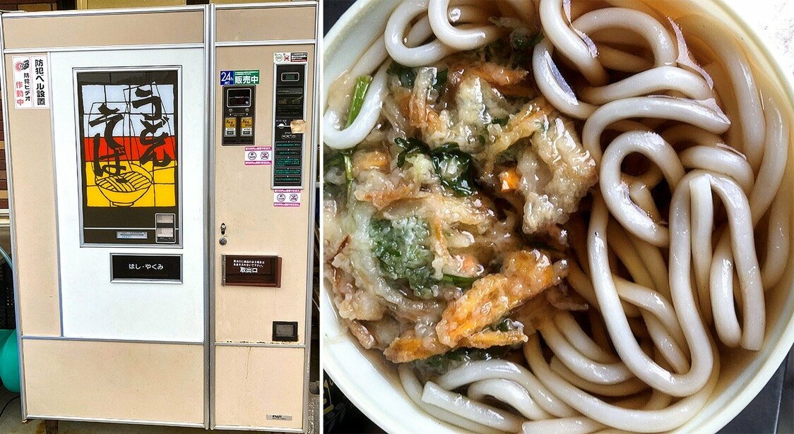 硬貨を入れると、自販機内部で器にセットされた冷蔵麺と具材が「調理台」に送り出されて熱湯がかけられ、台が高速回転して湯切り、だし汁が注がれて完成。所要時間は約30秒（写真：花輪紀宏）