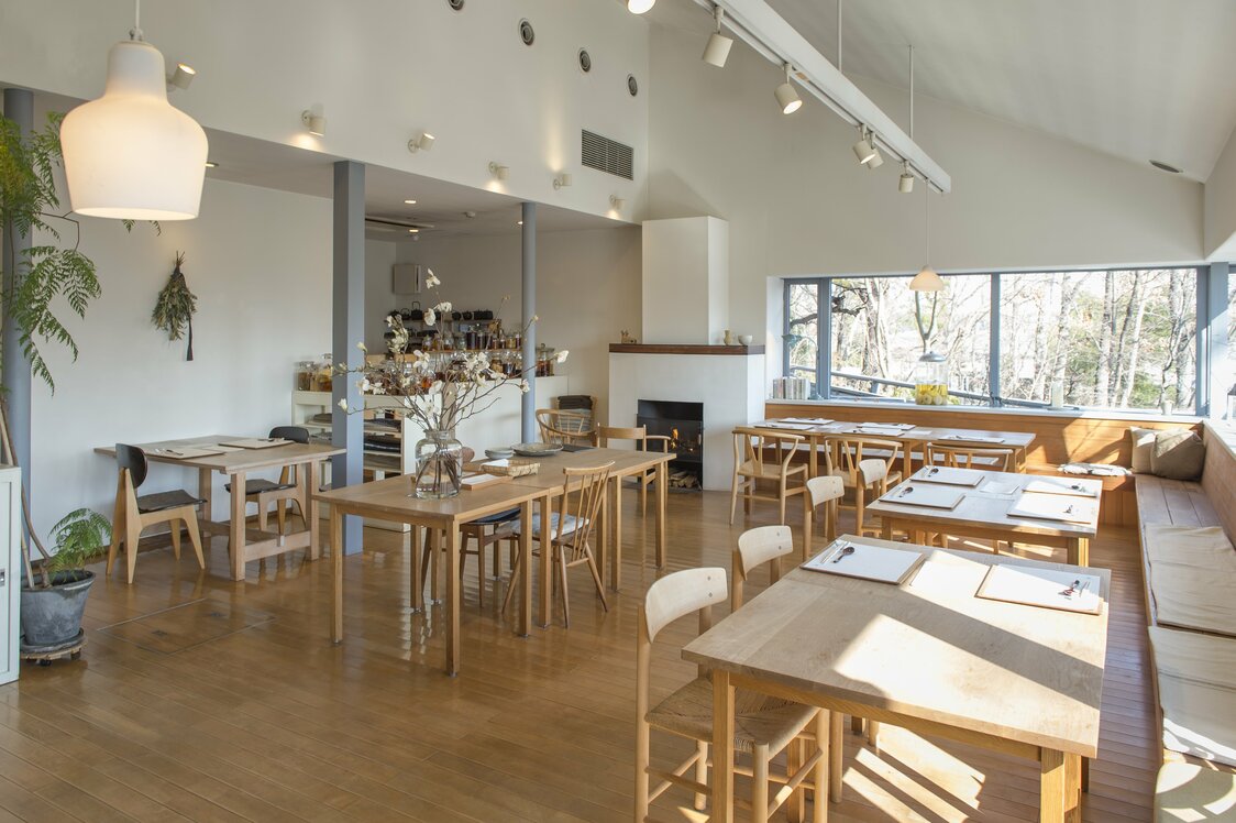 レストラン「なず菜」の店内