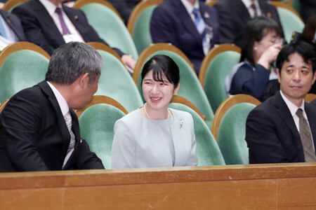 Princess Aiko Attends Disaster Prevention Forum in Tottori