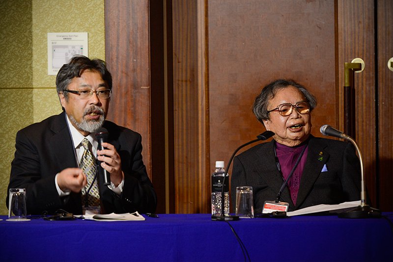Hirasawa Yasuji (right), a member of the Steering Committee of the National Hansen’s Disease Museum, and Kuroo Kazuhisa, the chief curator of the National Hansen’s Disease Museum, recount their own experiences at the “Why Leprosy Now?” symposium.