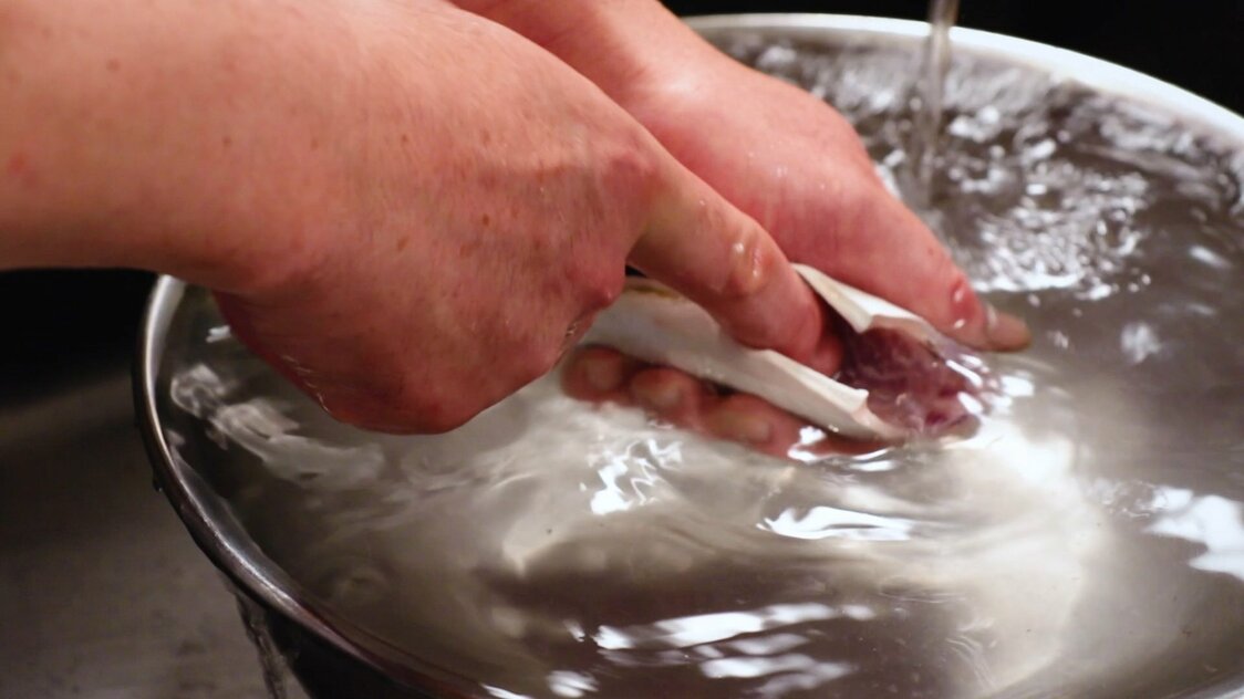 Japanese Seafood Culture: How to Fillet a Horse Mackerel