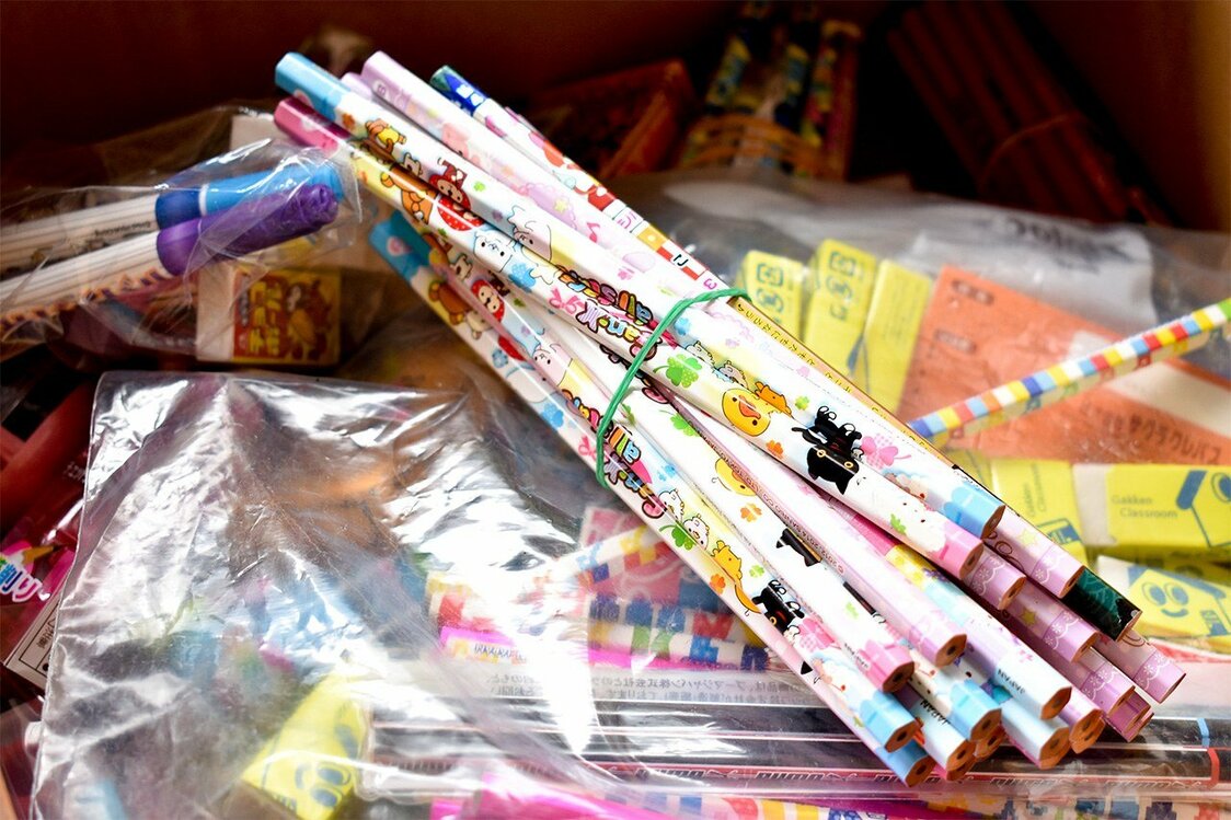 Material de papelería que se envía junto con las randoseru.