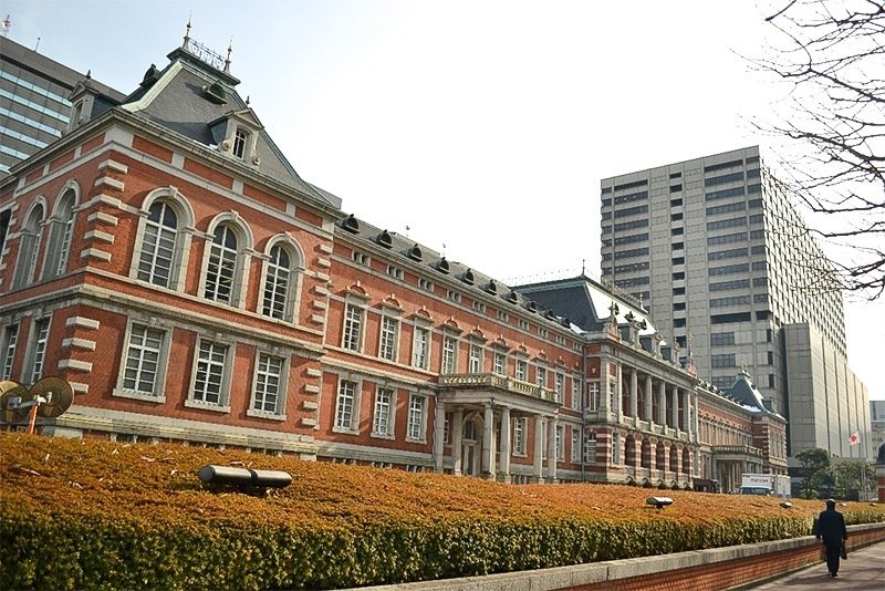 The former Ministry of Justice Building in the Kasumigaseki district of Chiyoda. Only the exterior red brick walls were left after the 1945 firebombing of Tokyo at the end of World War II. The building exterior was restored as part of a 1994 renovation, and it continues to house government offices. The Ministry of Justice Museum on the third floor is open to the public.