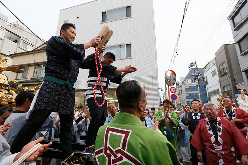 “三社祭”物语：驹形街道“一年中最短的40分钟”
