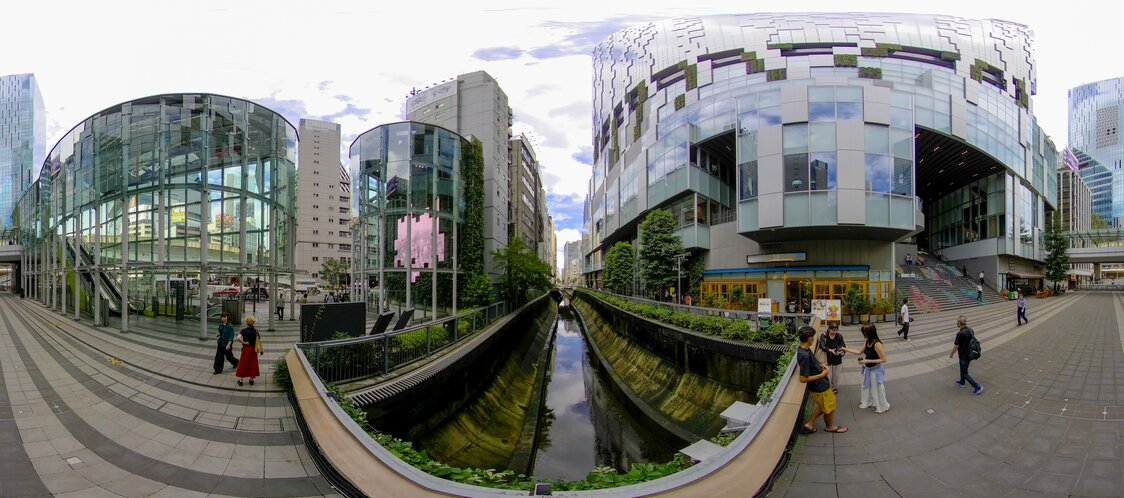谷歌入驻位于东横线旧址上的“涩谷STREAM”（2018年），并整租了该建筑的高层区。涩谷的重建工程还恢复了涩谷川的水流