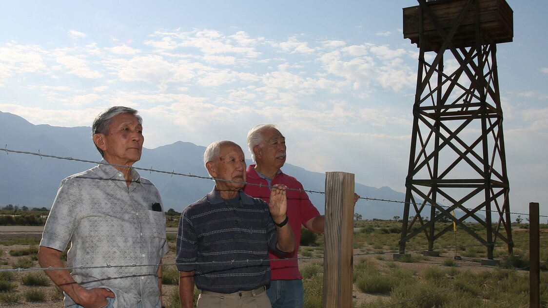 Left to Right: Bob Takamoto, Bruce Sansui, and Mas Ooka revisit Manzanar, July 2016. (© Toyo Miyatake Studio)
