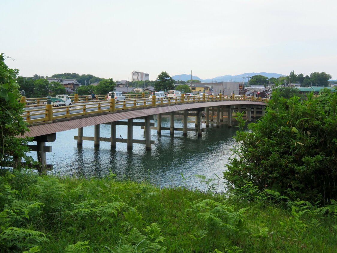 流传着龙宫传说的“濑田唐桥”（笔者拍摄）