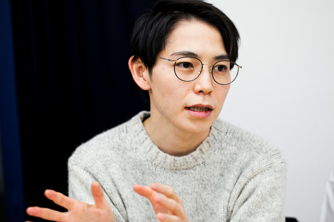 平瀬謙太朗（ひらせ・けんたろう）　1986年、サンフランシスコ生まれ。慶応義塾大学SFC脇田玲研究室、東京藝術大学大学院映像研究科佐藤雅彦研究室でメディアデザインを専攻、修士課程修了。2013年、デザインスタジオ「CANOPUS」設立