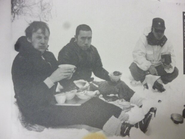 1969年3月、三島由紀夫の富士山麓雪中演習に外国人記者として初めて同行した(ストークス家提供)