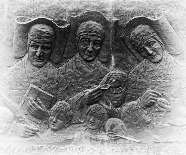 Une gravure des trois nonnes françaises, Sœur Marie-Auguste, Sœur Marie-Onésime, et Sœur Caroline.