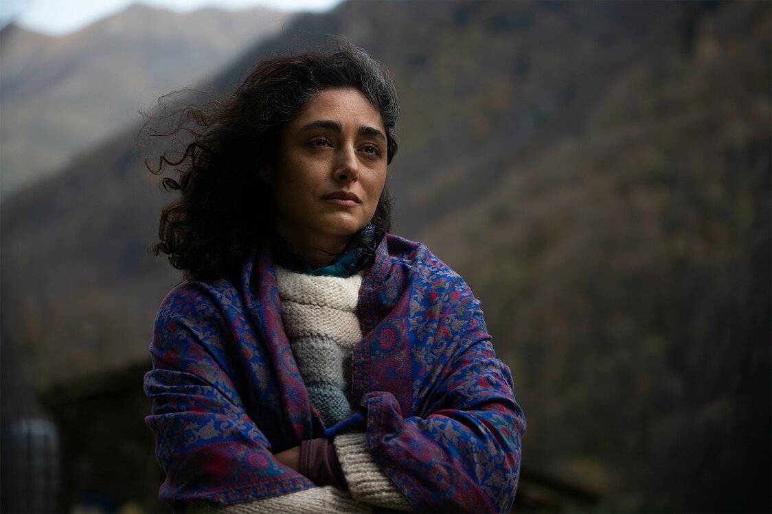 イラン出身の女優ゴルシフテ・ファラハニがルイの妻フォニアを演じる　© 2022 Why Not Productions - Arte France Cinéma