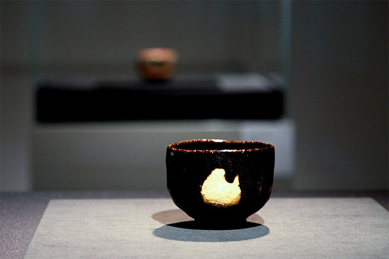 三代　道入　黒樂茶碗　銘　青山（あおやま）重要文化財　17世紀樂美術館蔵