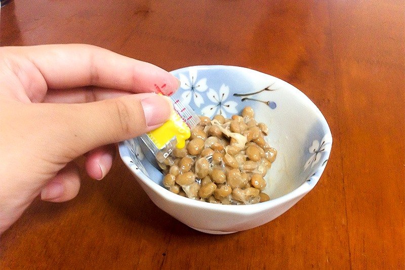 放入酱油和黄芥末