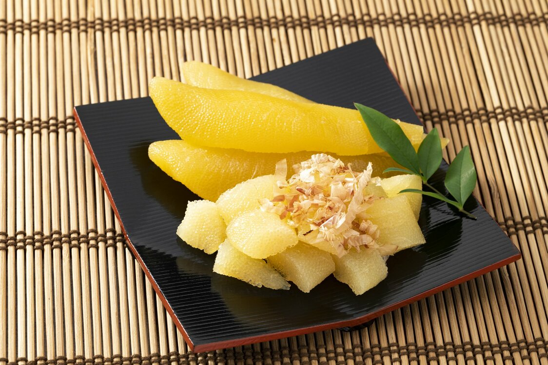 正月料理・数の子 (© PIXTA)