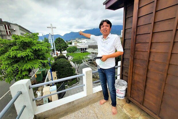 經陳韋辰說明,才知道眼前是菅宮勝太郎最愛的成功(新港)漁港景色。
