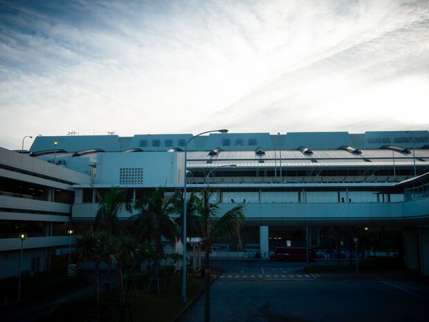 那覇空港に直結なので、沖縄発着日にゆいレールを利用して那覇観光する人も多い
