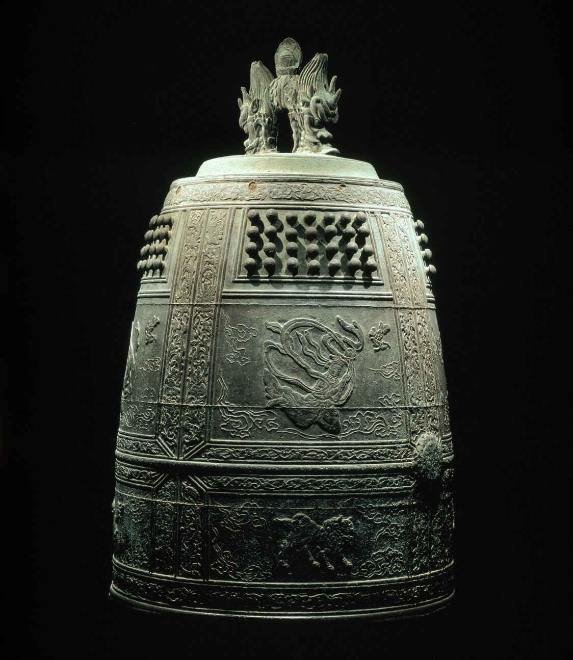 初代梵鐘（国宝）はミュージアムにて収蔵展示。高さ199センチ、口径123センチ、重さ約2トン　写真提供：平等院