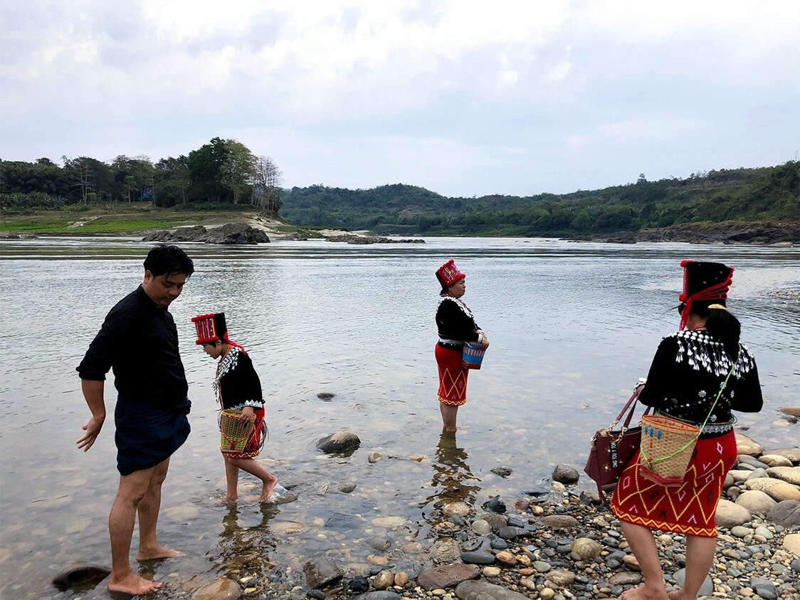 ミッソンの川の合流地点（野嶋写す）