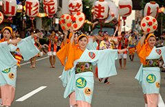 写真提供＝山形県花笠協議会