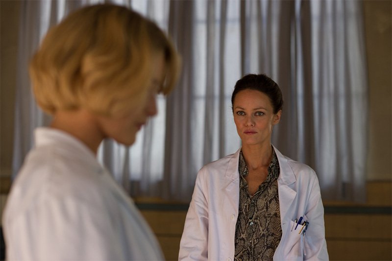 Adeline d’Hermy (à gauche) et Vanessa Paradis dans Maryline © Gaumont Distribution - photo Thierry Valletoux