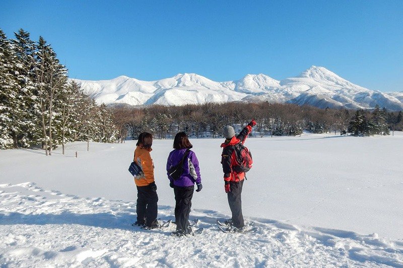 Una visita ecológica en invierno. (Cortesía de la Asociación de Turismo de Shiretoko Shari-chō.)