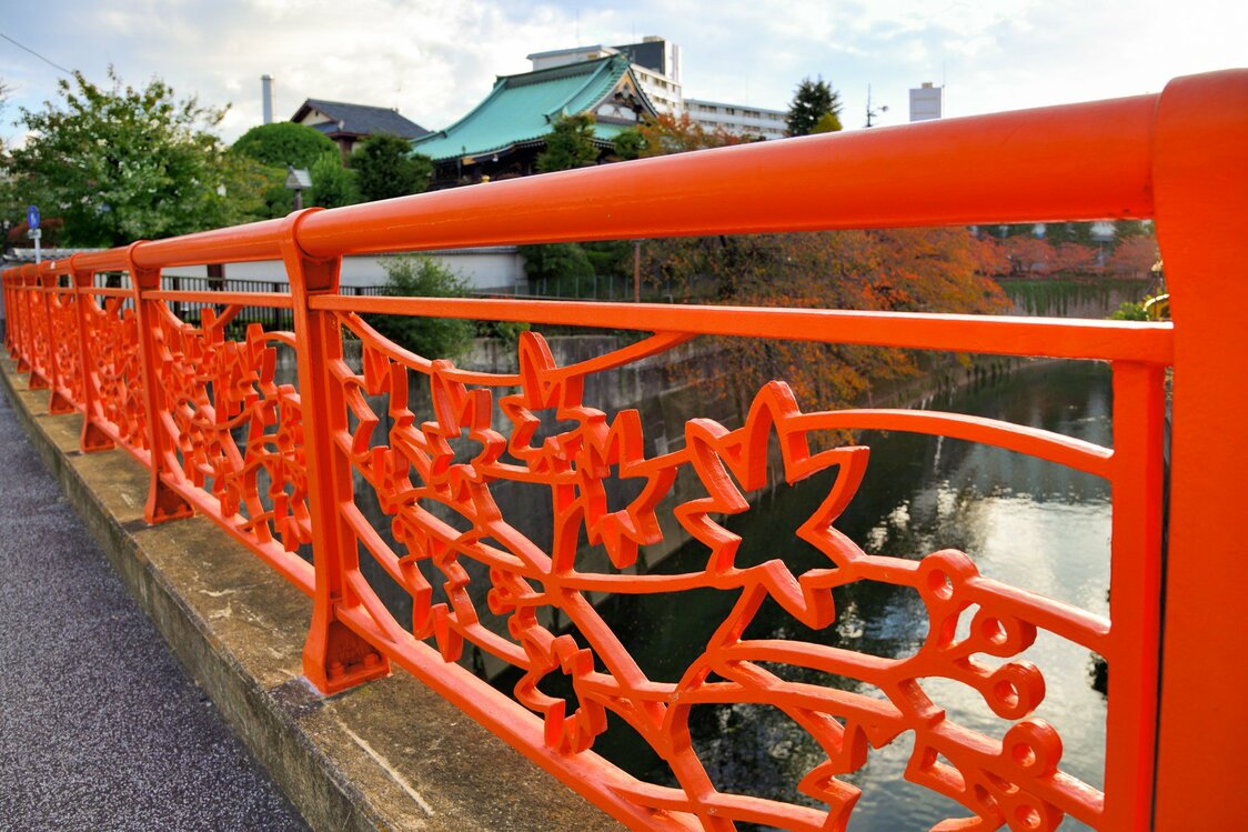 現在、金剛寺東側の石神井川に架かる紅葉橋（もみじばし）