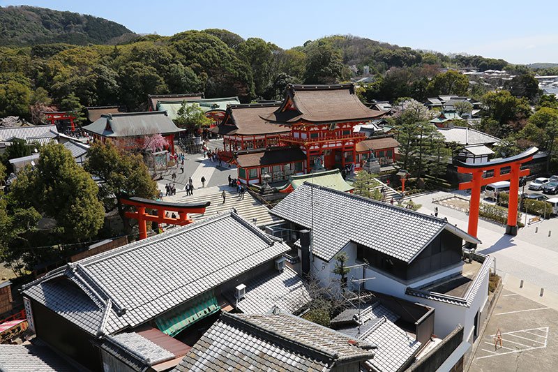 外国人为何会觉得伏见稻荷神社“很酷”？