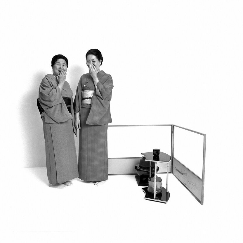 Parent: Watanabe Sōgetsu, tea ceremony instructor. Child: Mitsui Keiko, tea ceremony instructor.